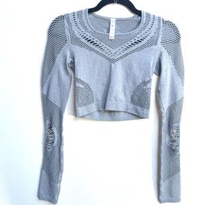 Alo Yoga Siren atlethic fitness work out gray Long Sleeve crop top size small s